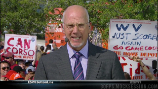 Illustration for article titled "I'm Asian": Your Roundup Of The Best Signs Behind The College Gameday Crew